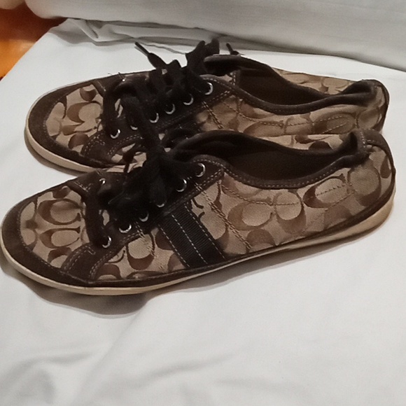 Coach signature shoes - Picture 3 of 13